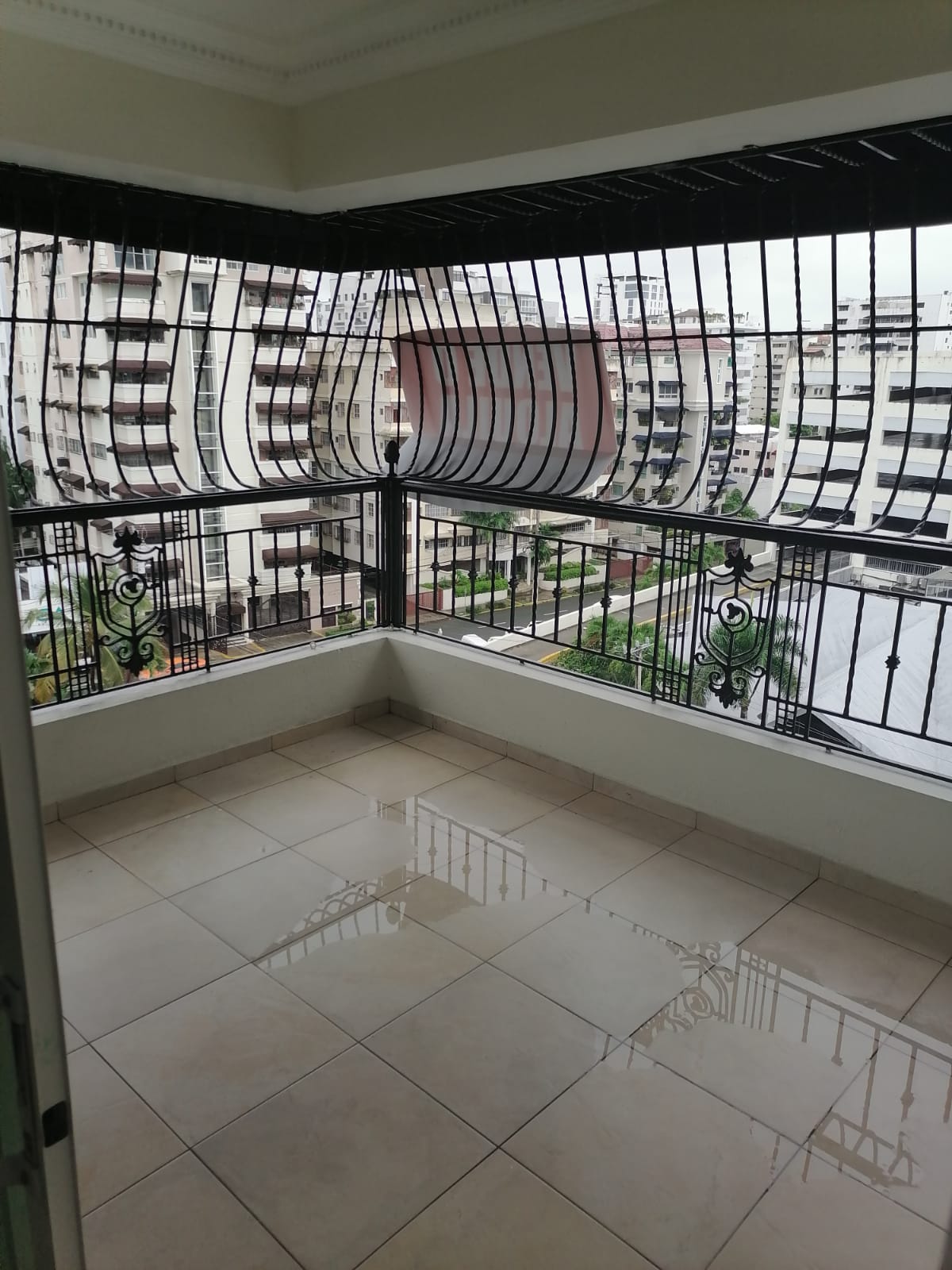 apartamentos - Se alquila, Apartamento 3Hab Vacio en Piso Alto