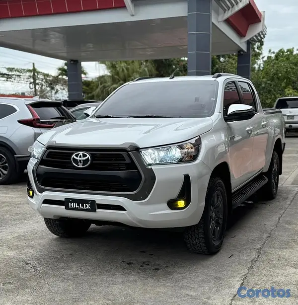 jeepetas y camionetas - Toyota hilux 2025 4