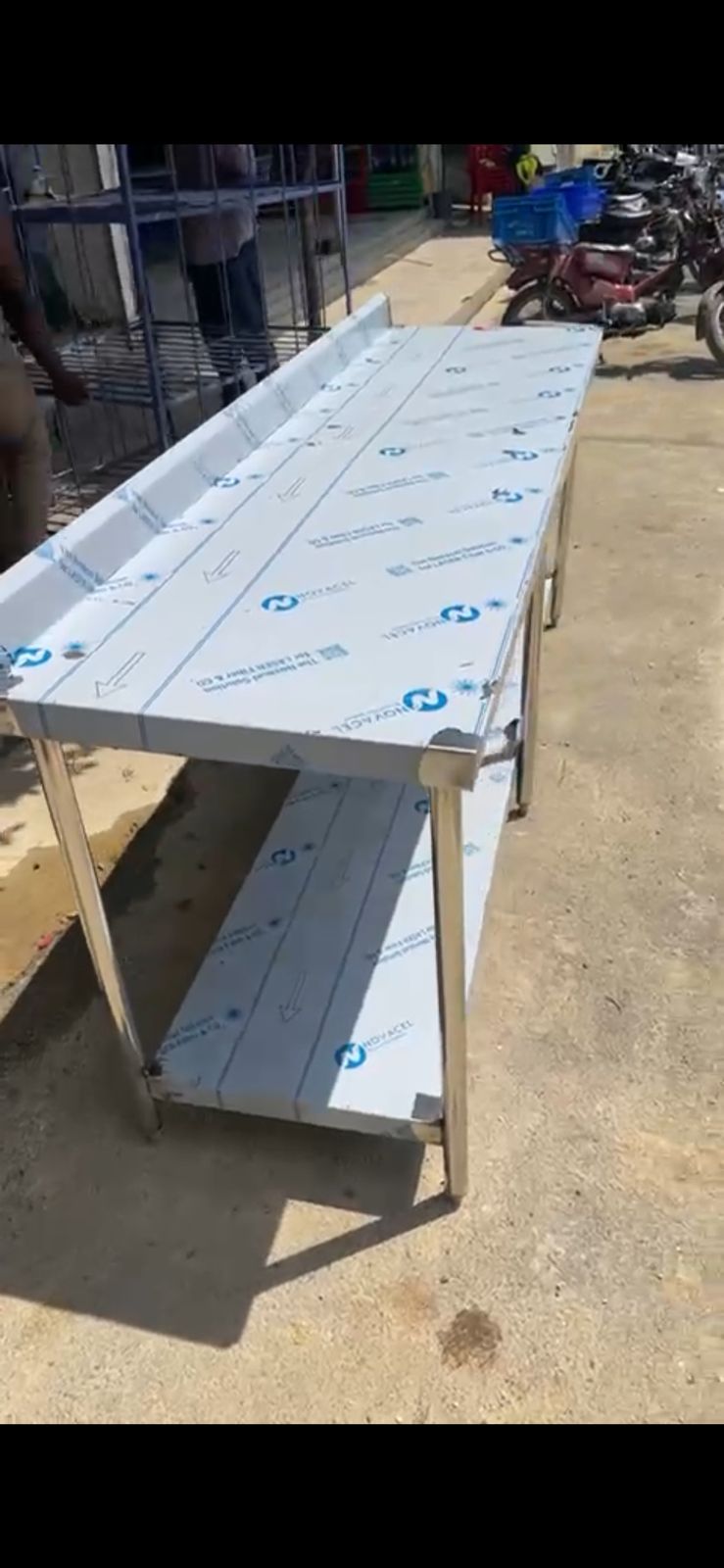 equipos profesionales - Mesa de Trabajo Acero Inoxidable calibre 16 1