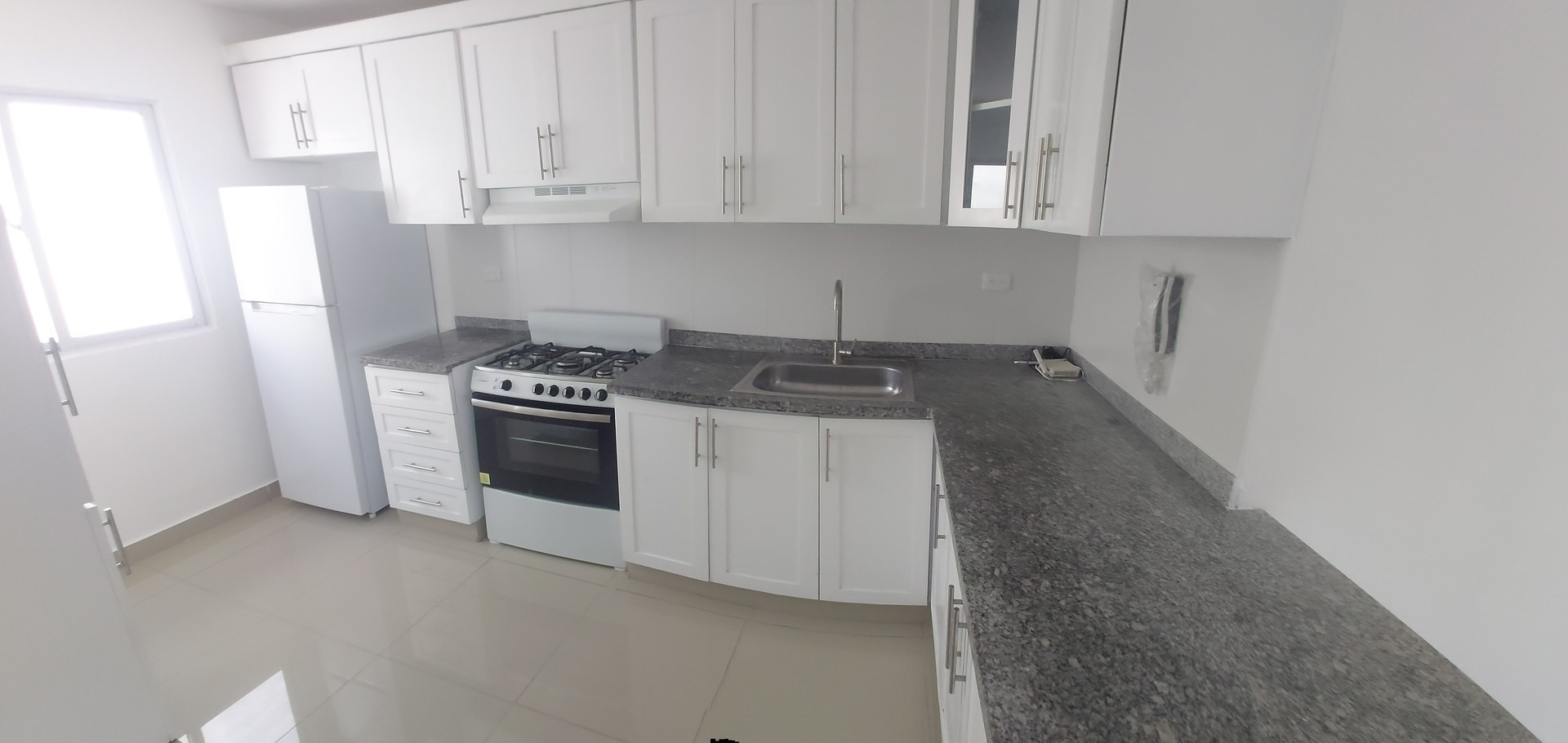 apartamentos - Rento amplio apartamento en Punta Cana. Sin muebles con linea blanca completa 8
