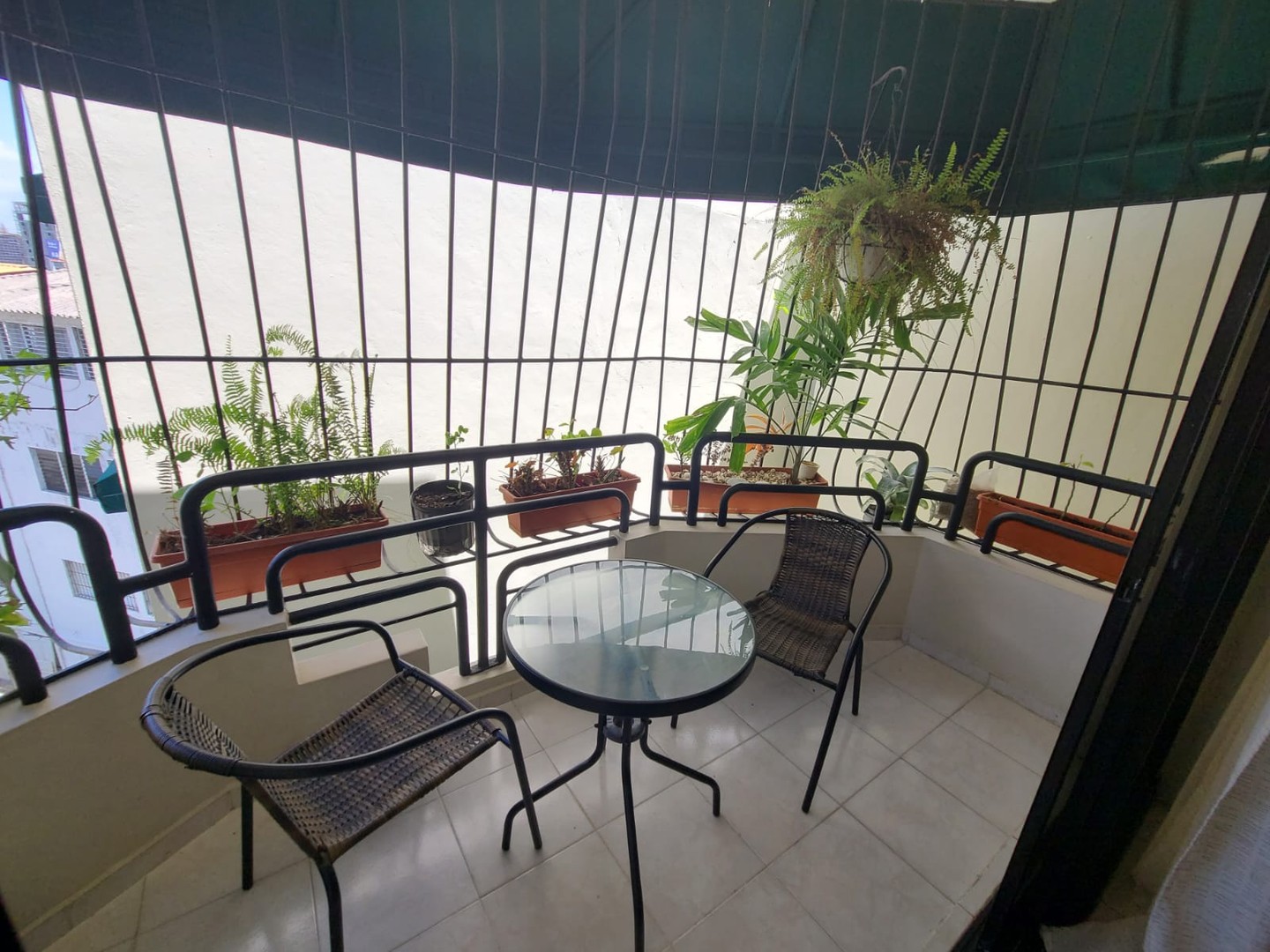 apartamentos - OPORTUNIDAD De vivir En Hermoso y Amplio Apto 4to Piso En el VERGEL CÓDIGO: PD15 0