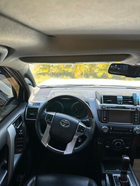 jeepetas y camionetas - Toyota prado vxl 2017 3