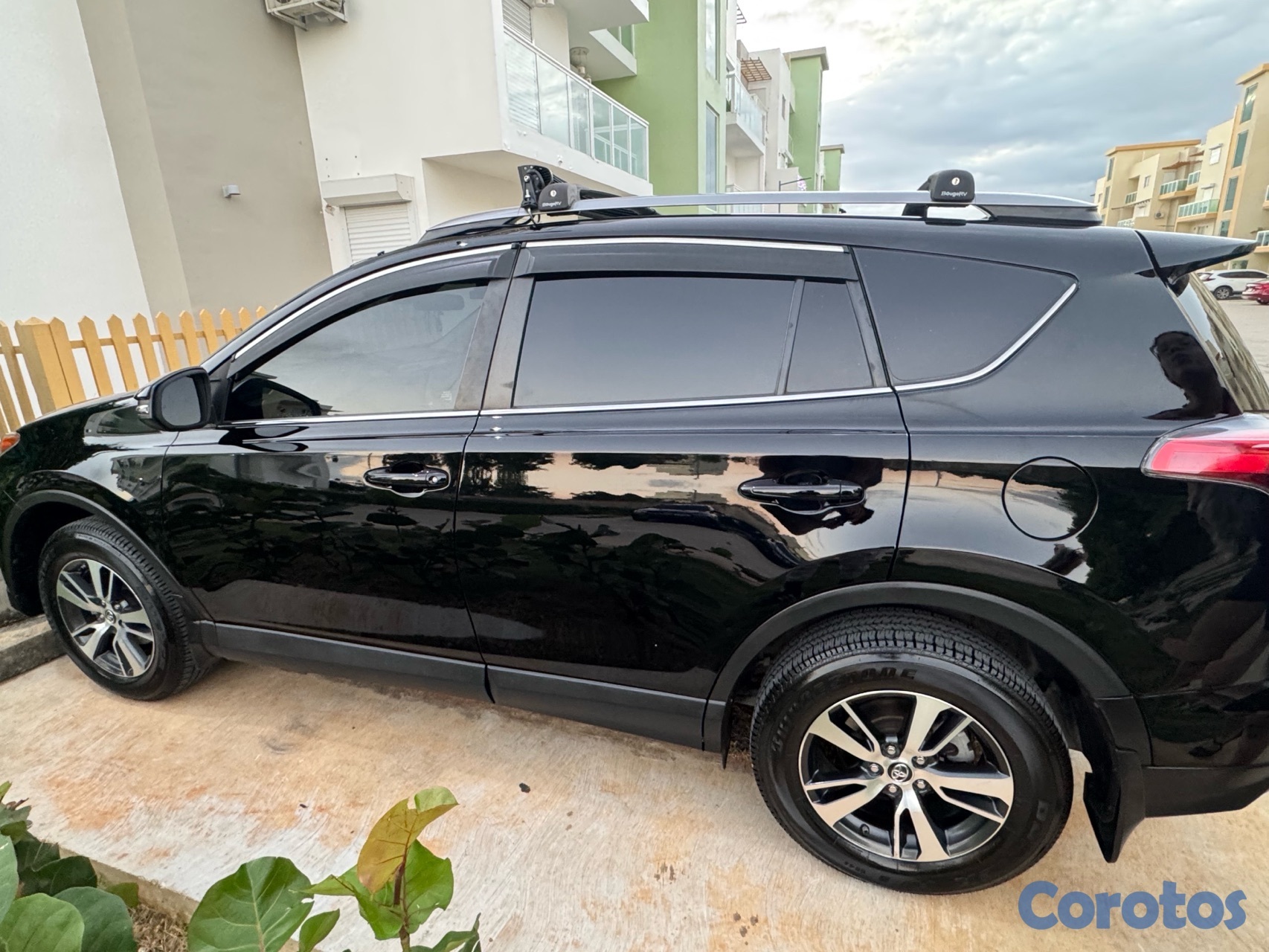 jeepetas y camionetas - Toyota RAV4 2018 – Impecable, Full Extras y Venta Directa - Negociable 
 1