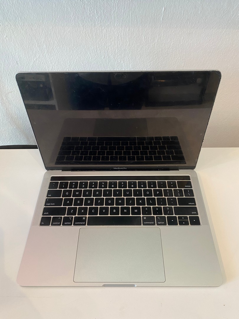 computadoras y laptops - Mackbook Pro 13"  2019  1