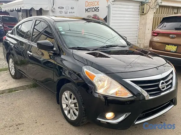 carros - Nissan Versa SV 2017 2