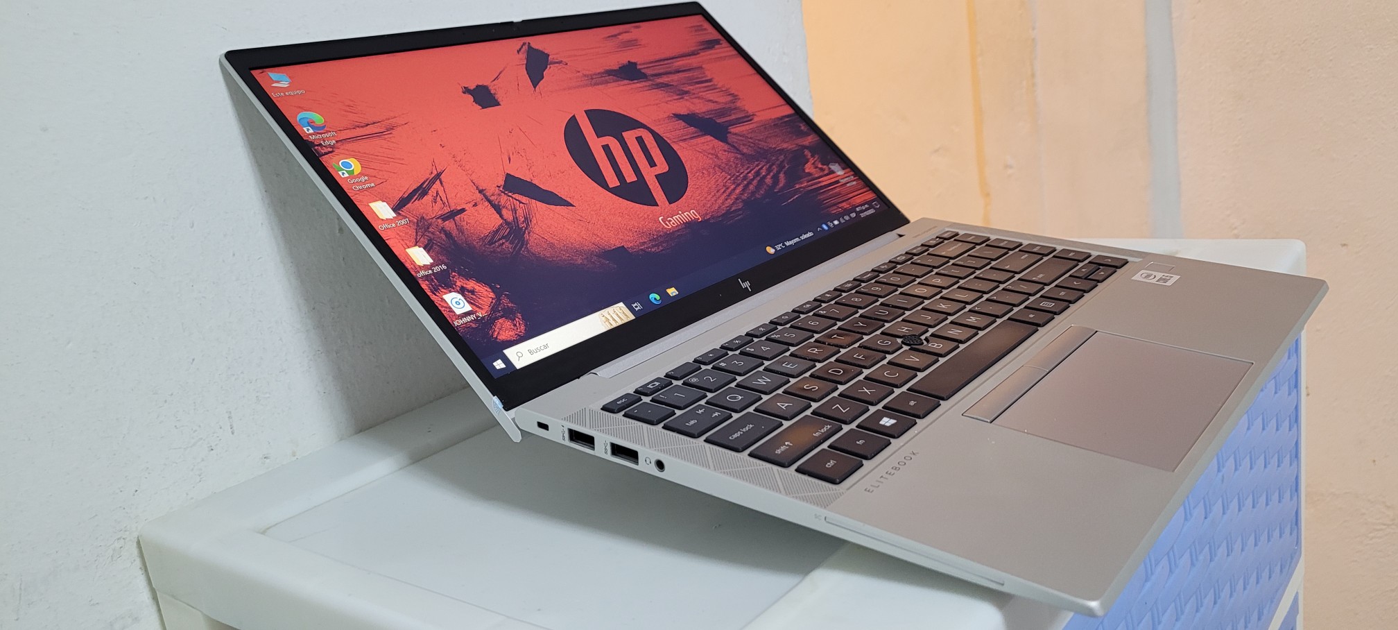 computadoras y laptops - Laptop hp G5 14 Pulg Core i5 8va Gen Ram 16gb ddr4 Disco SSD Video 8gb 1