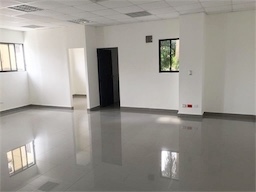 oficinas y locales comerciales - Local corporativo en los prados  5
