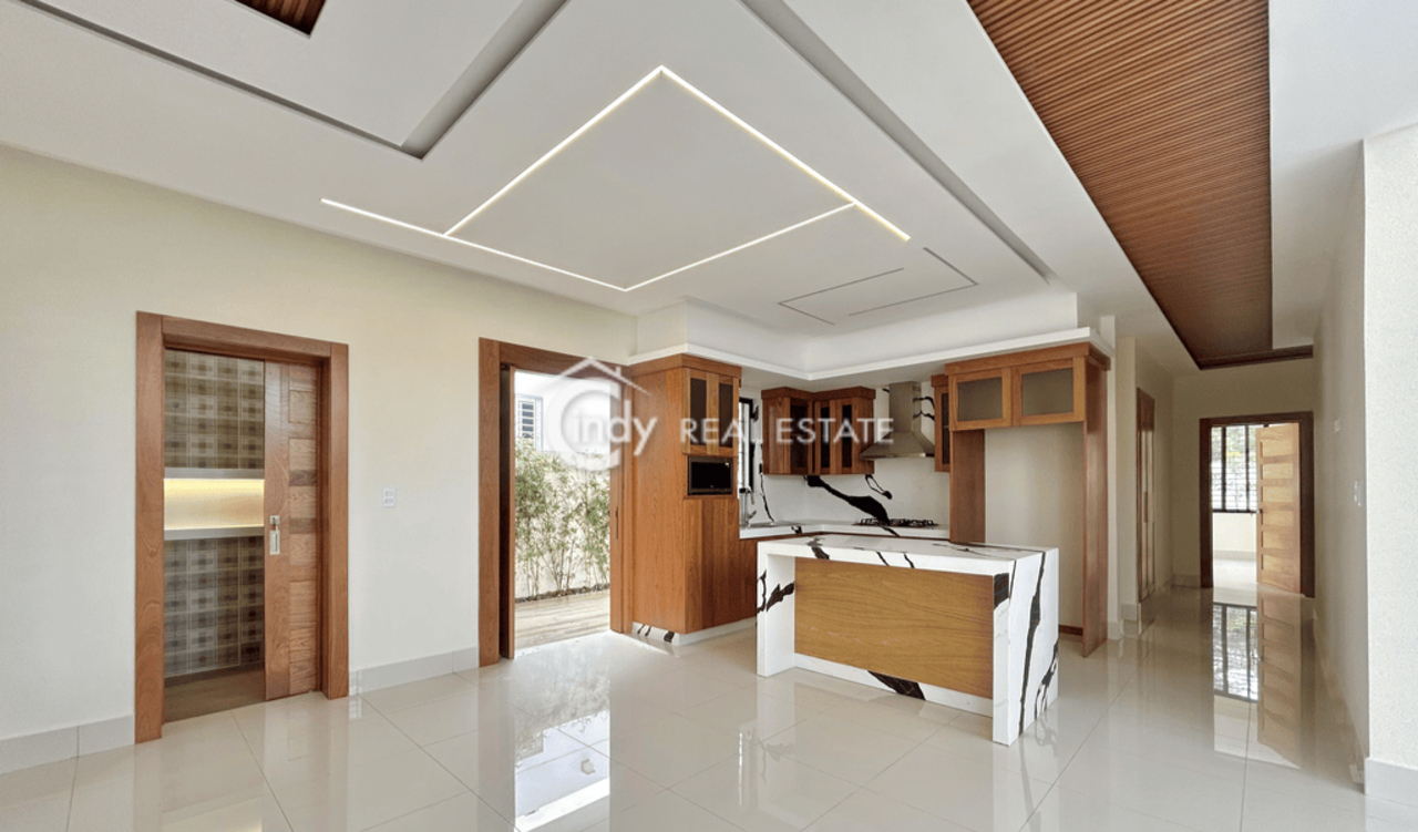 casas - Casa Nueva 190 M2 y 424 M2 de Solar, Res. Cerrado 1