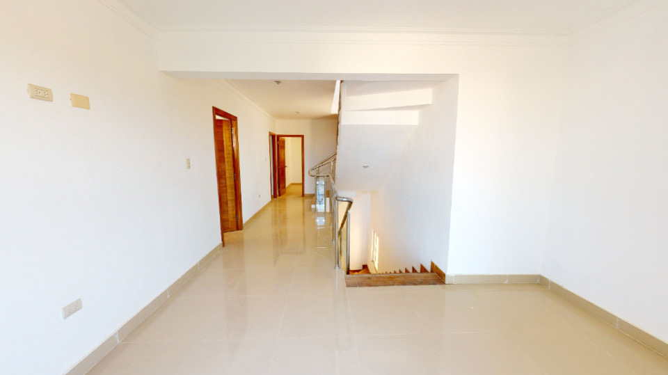 casas - venta de casa en la autopista de san Isidro brisa oriental Santo Domingo este  7