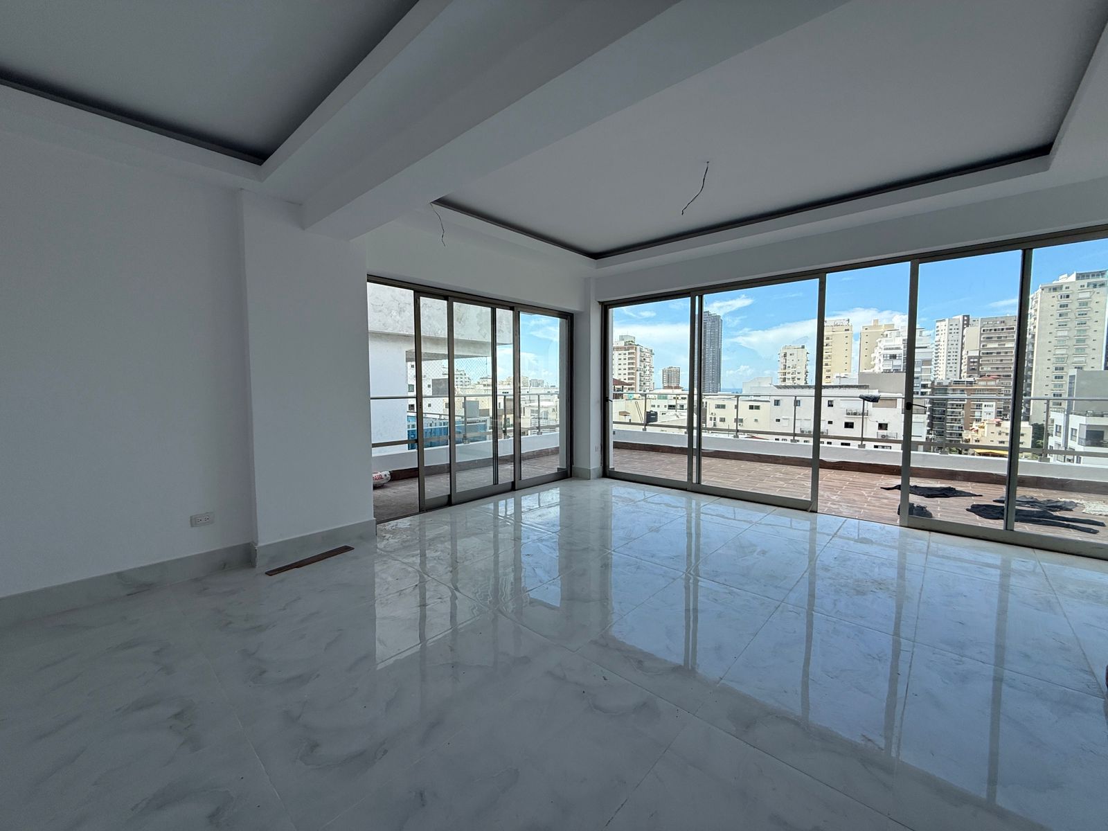 apartamentos - Vendo Ph nuevo urb real 4 hab con su baño tres par 6
