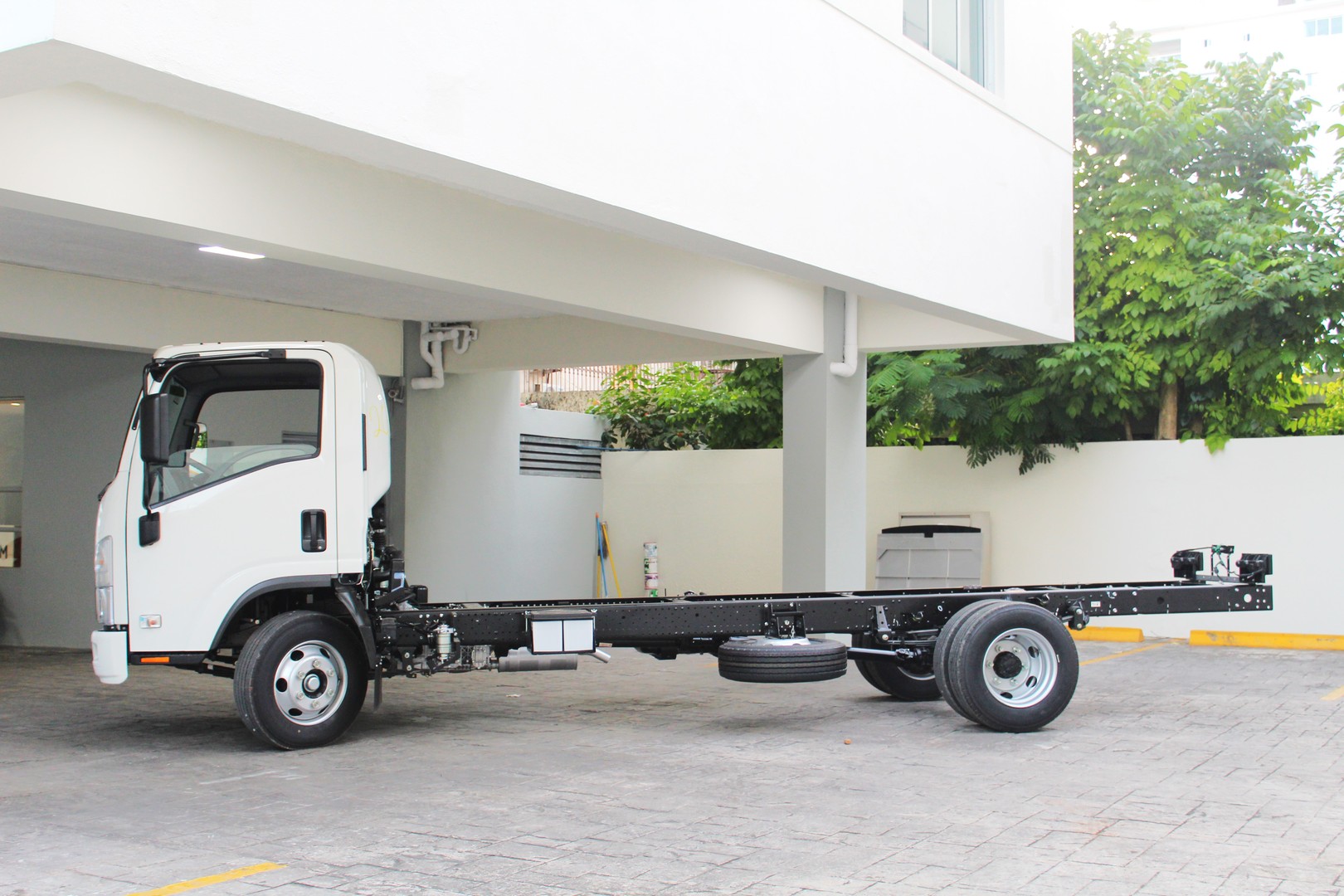 camiones y vehiculos pesados - Isuzu NPR 18 Pies 2024 4