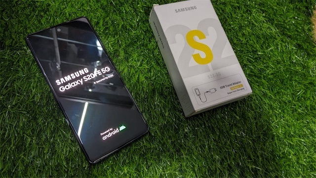 celulares y tabletas - samsung s20 FE  1
