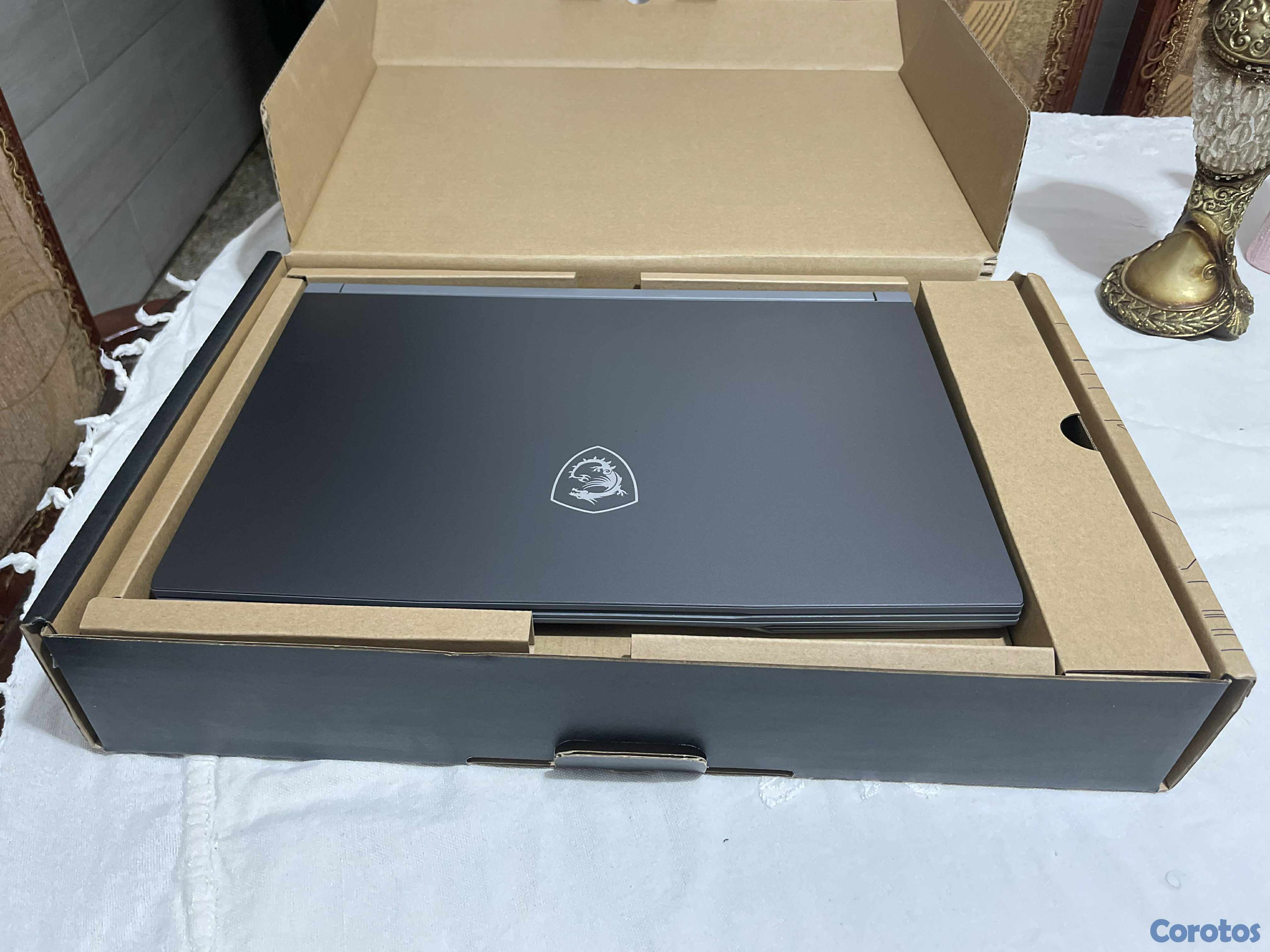 computadoras y laptops - Venta de laptop MSI Thin 15 B13VE- 51 1