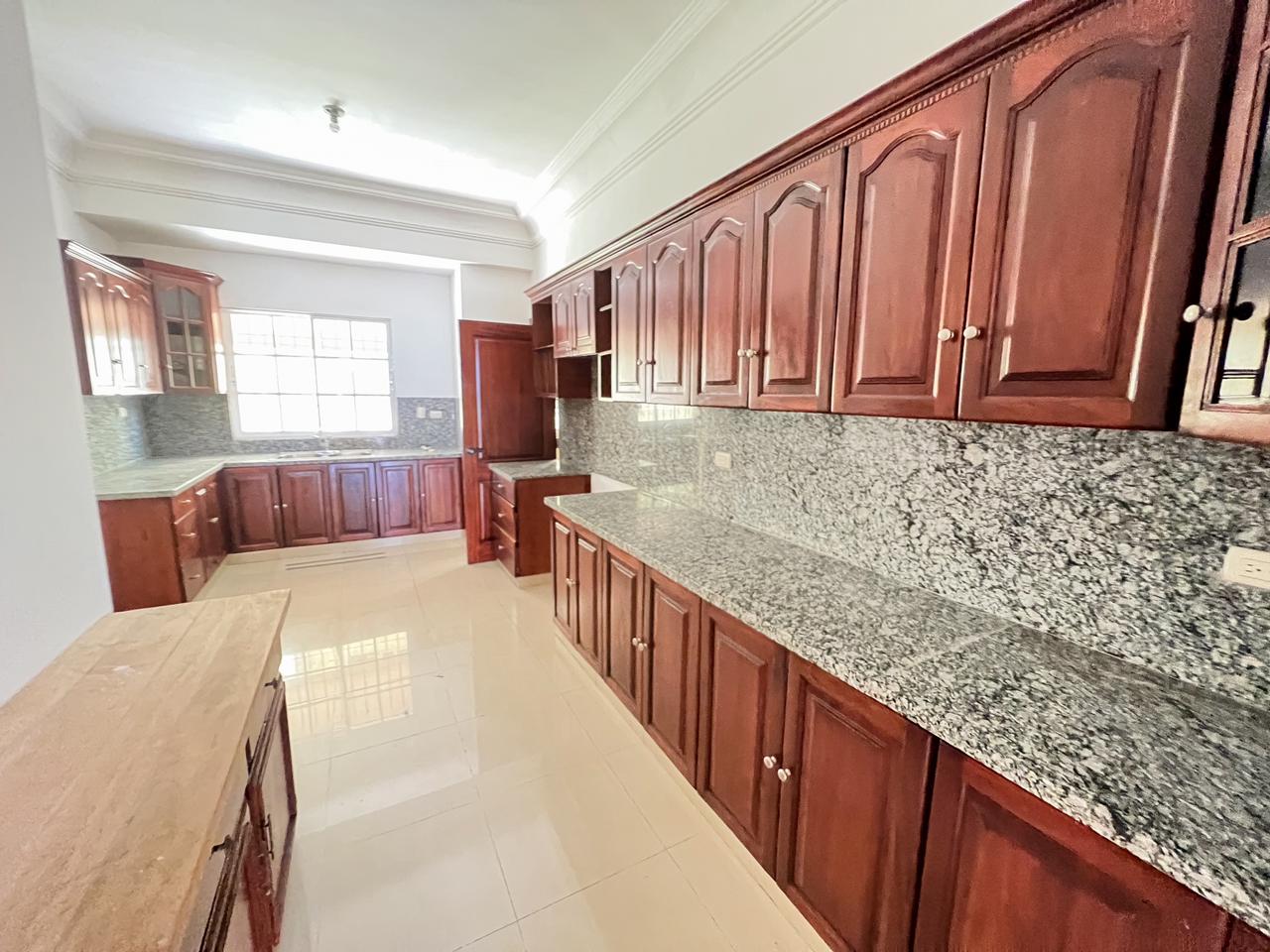apartamentos - Bella Vista, Apto En Alquiler De 3 Habitaciones!! 2