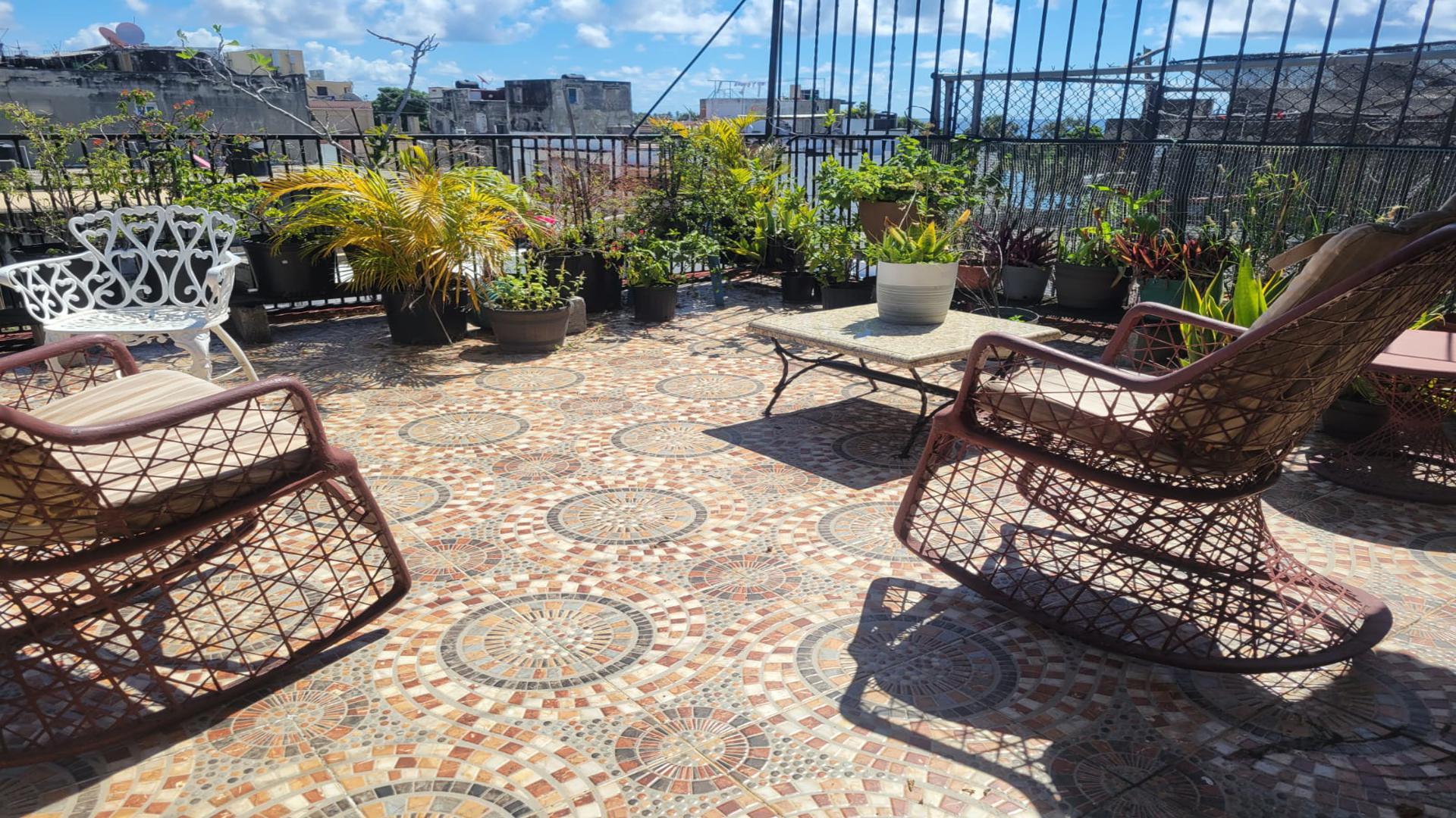 apartamentos - Venta de Apartamentos segundo y tercer nivel en la Zona Colonial 9