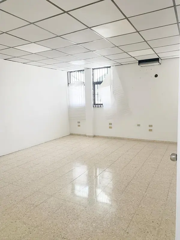 oficinas y locales comerciales - Local en Naco 8