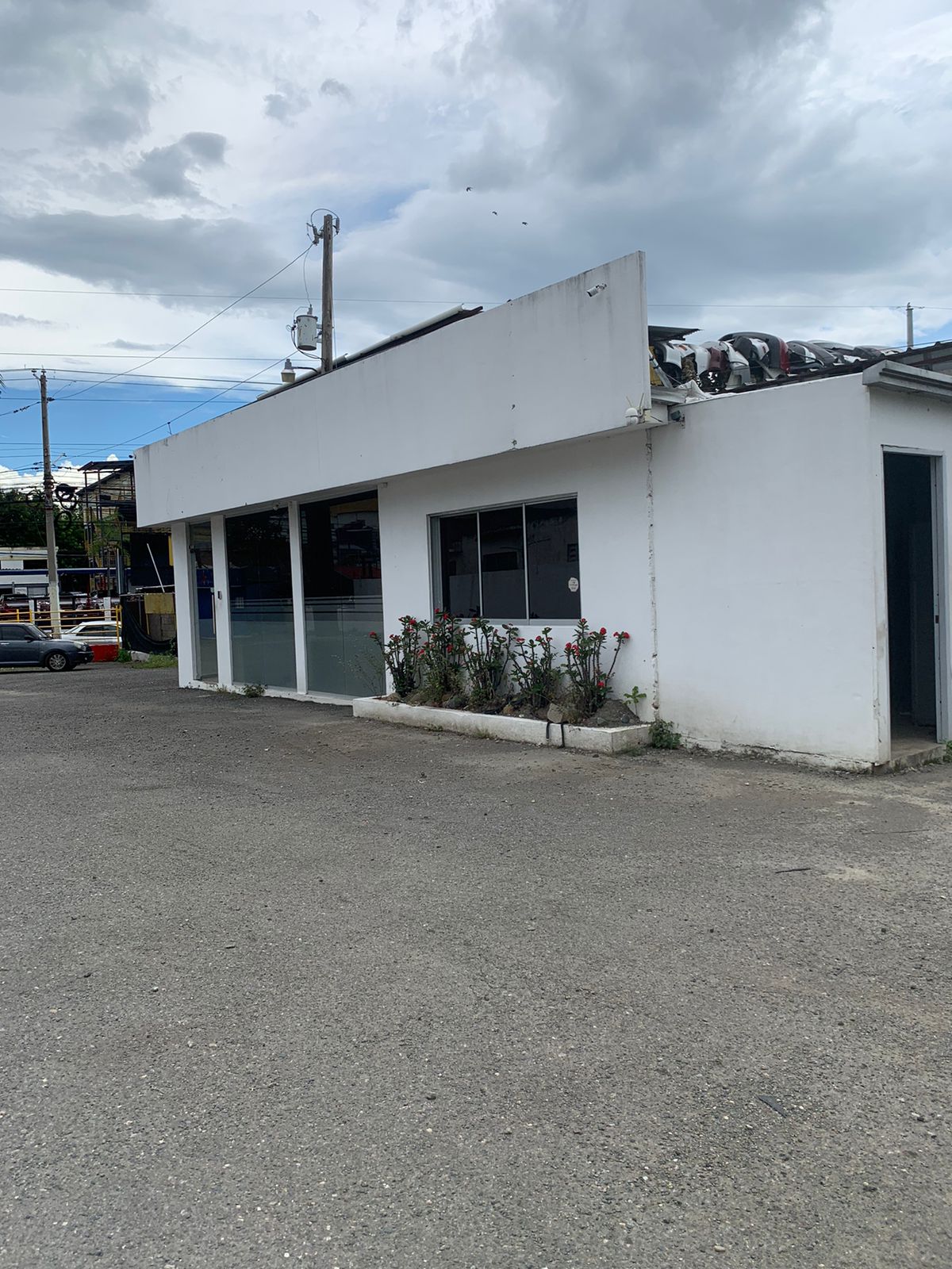solares y terrenos - Solar 1,200 mts Av. Estrella Sadhala, Santiago 