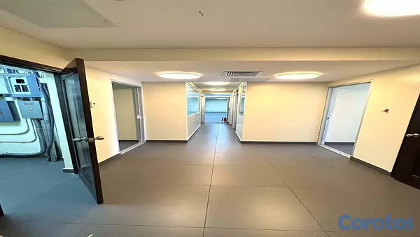 oficinas y locales comerciales - Alquiler local 3ra planta de 400 mts en Ensanche Naco 8