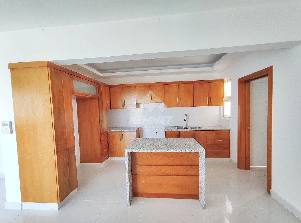 apartamentos - 4TO NIVEL CON ASCENSOR Y GYM URB. THOMEN SANTIAGO  5
