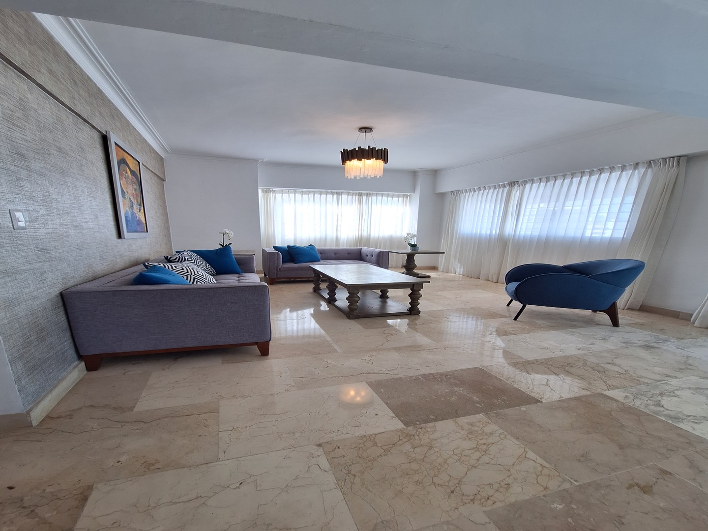 apartamentos - VENDO APARTAMENTO EN PIANTINI PISO ALTO 0