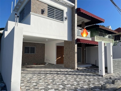 casas - Venta de casa en el mirador del este Santo Domingo este República Dominicana  0