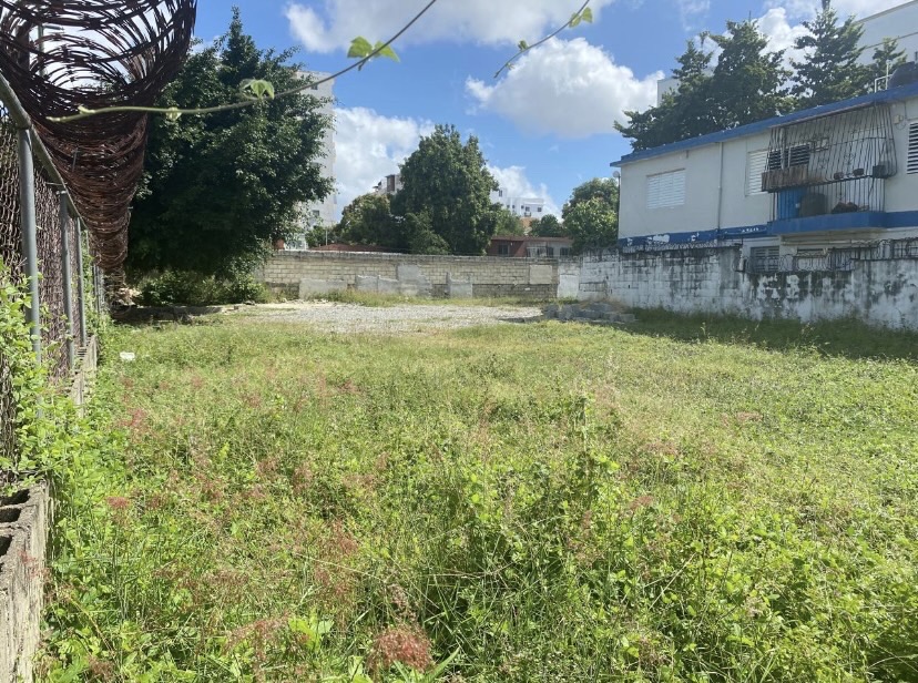 solares y terrenos - solar comercial zona céntrica  2