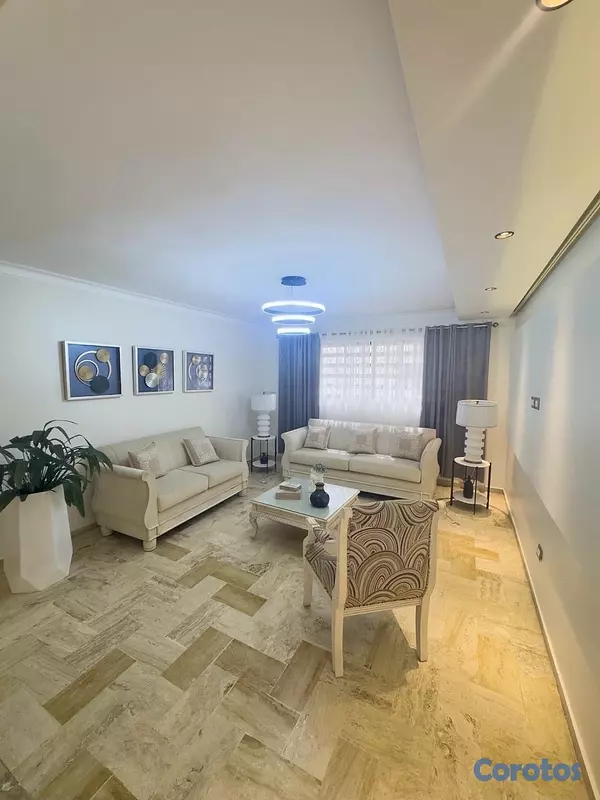 casas - vendo espectacular casa en la castellana 4 habitaciones con baño piscina jacuzzi 8