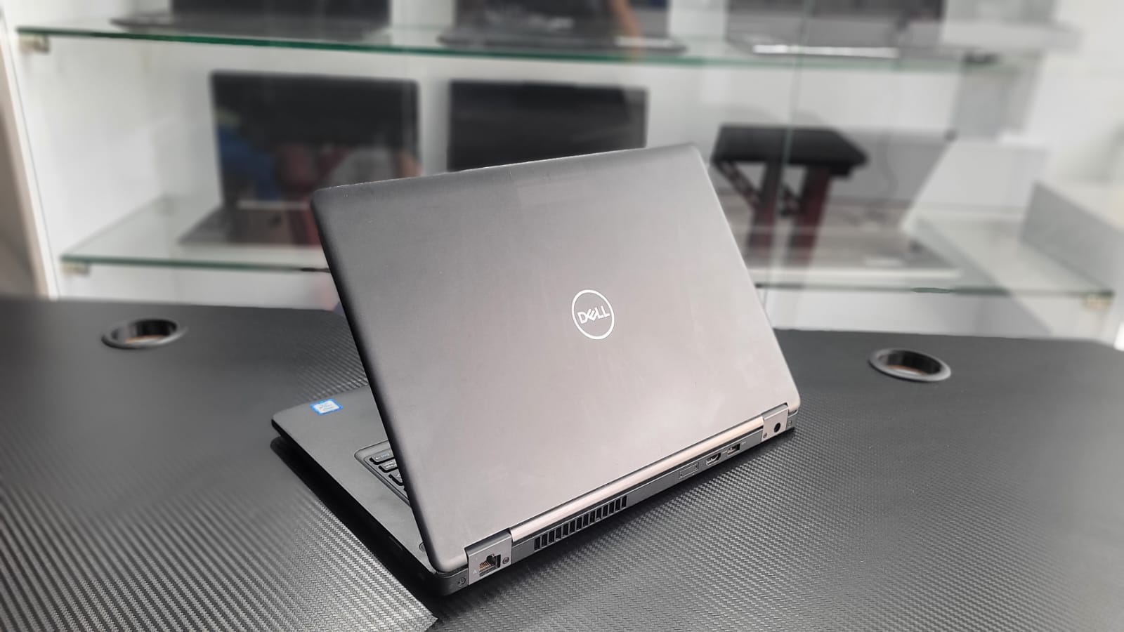 computadoras y laptops - Laptop Dell 5480 Touch i5 8va 8GB / 14 PLG , 0