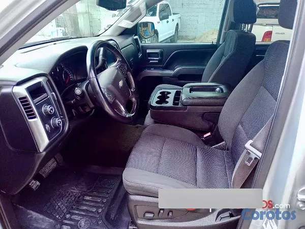 jeepetas y camionetas - CHEVROLET SILVERADO 2017 4