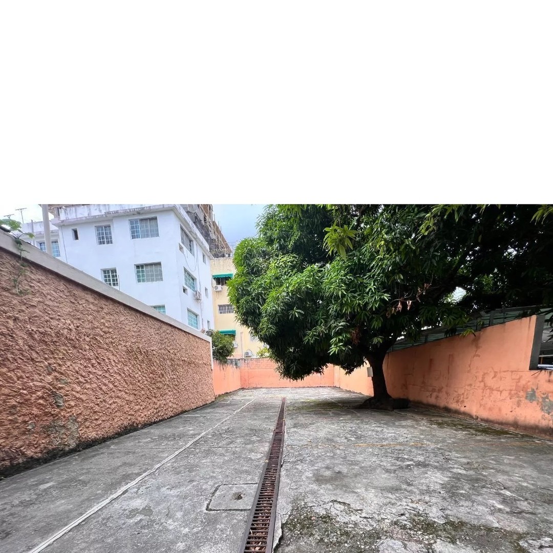 oficinas y locales comerciales - laza-Edificio comercial para oficinas de 4 niveles 678.28 m2 3