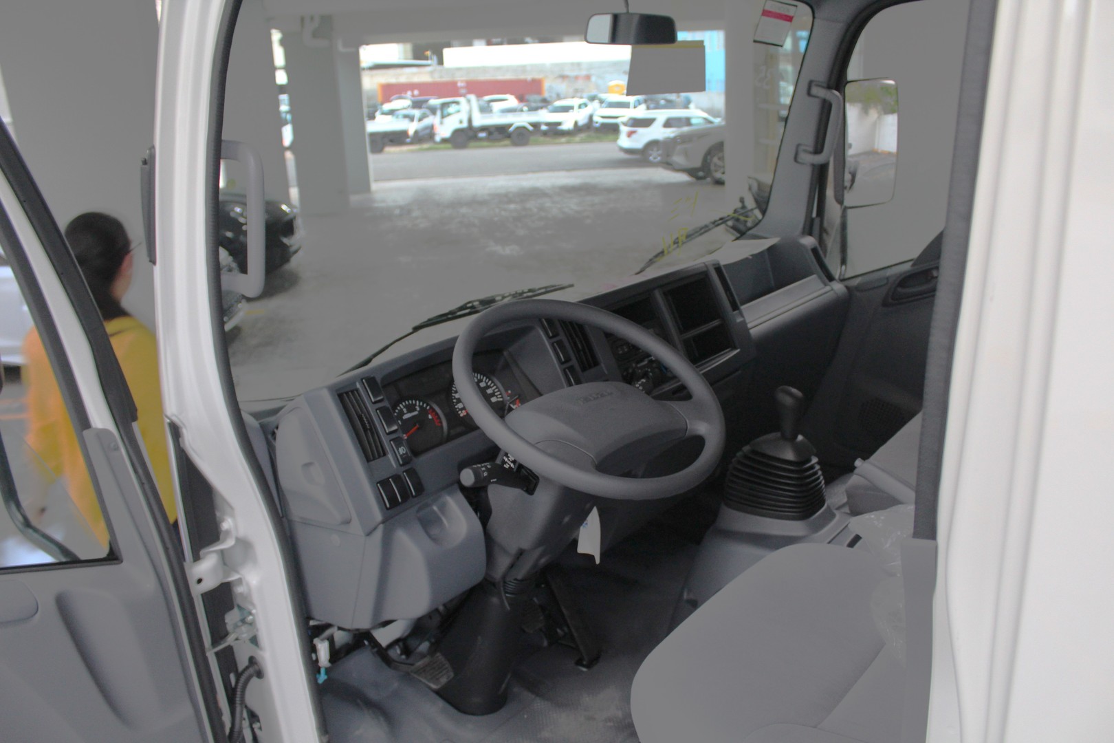 camiones y vehiculos pesados - Isuzu NPR 18 Pies 2024 5