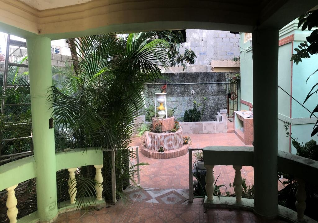 casas - vendo 
casa  Santo Domingo este 
Prado oriental 9