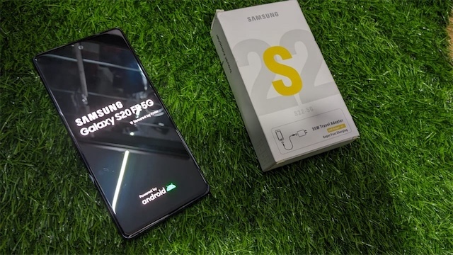 celulares y tabletas - samsung s20 FE  1