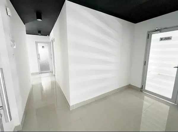 oficinas y locales comerciales - Local comercial y corporativo  2