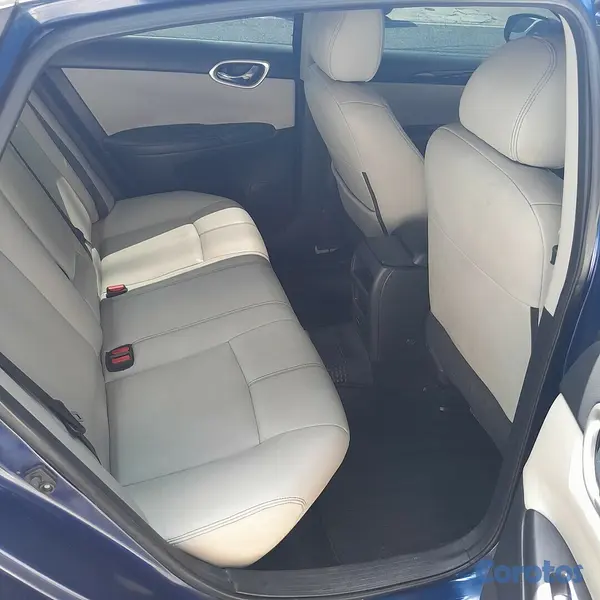 carros - Nissan Sentra SV 2018 en Piel 4
