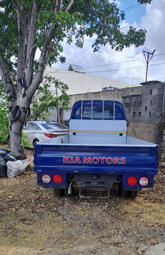 jeepetas y camionetas - KIA BONGO 2017 AZUL 3
