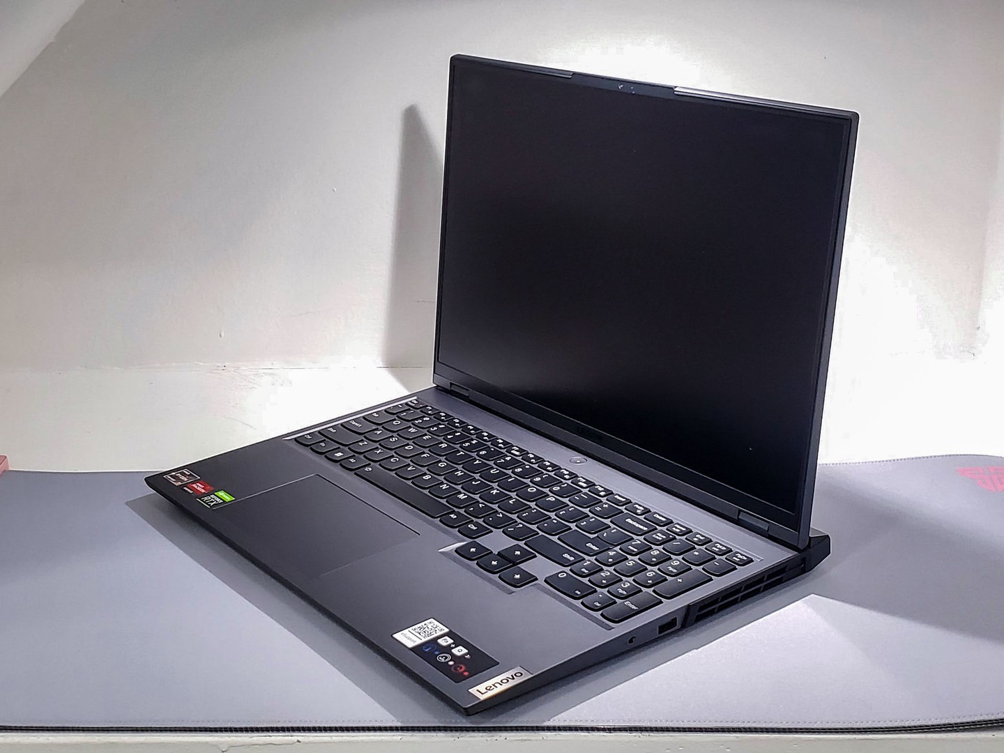 computadoras y laptops - Laptop Gaming Lenovo Legion Pro 5 16ARX/AMD Ryzen 7/RTX 4060/16GB DDR5/512GB SSD 1