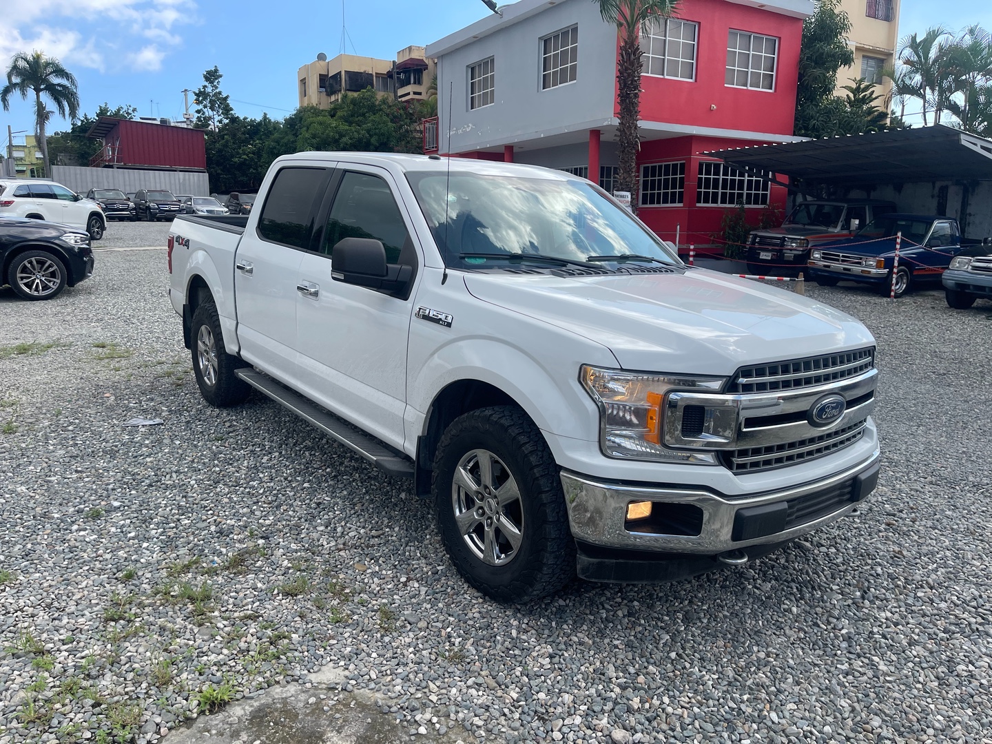 jeepetas y camionetas - Ford F150Xlt 2018 4x4 pantalla grande doble cabina negociable 🤩🤩🤩