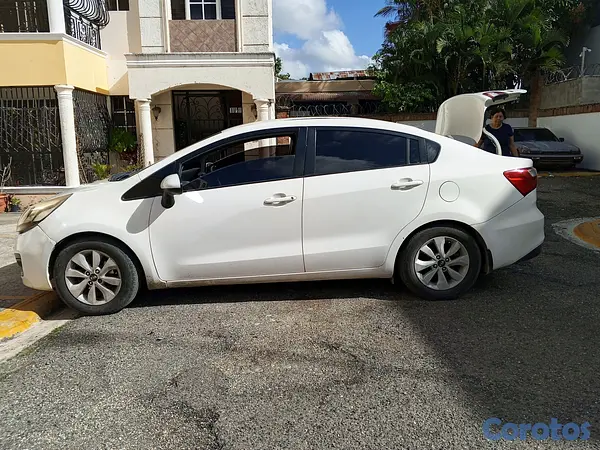 carros - KIA RIO 2016 nítido 15