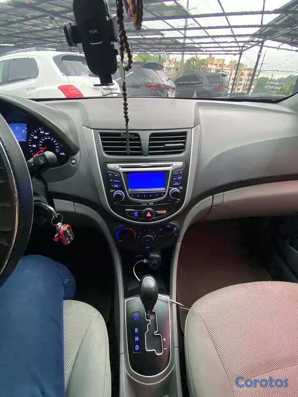 carros - Hyundai Accent 2012 2