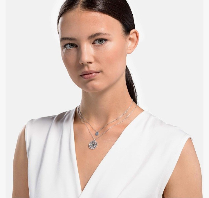 joyas, relojes y accesorios - SWAROVSKI - Collar con símbolo de mandala $5,000