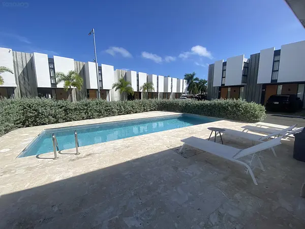casas - Se  renta Towhouse amueblado  cerca de los hoteles de bávaro 3 habs. 4