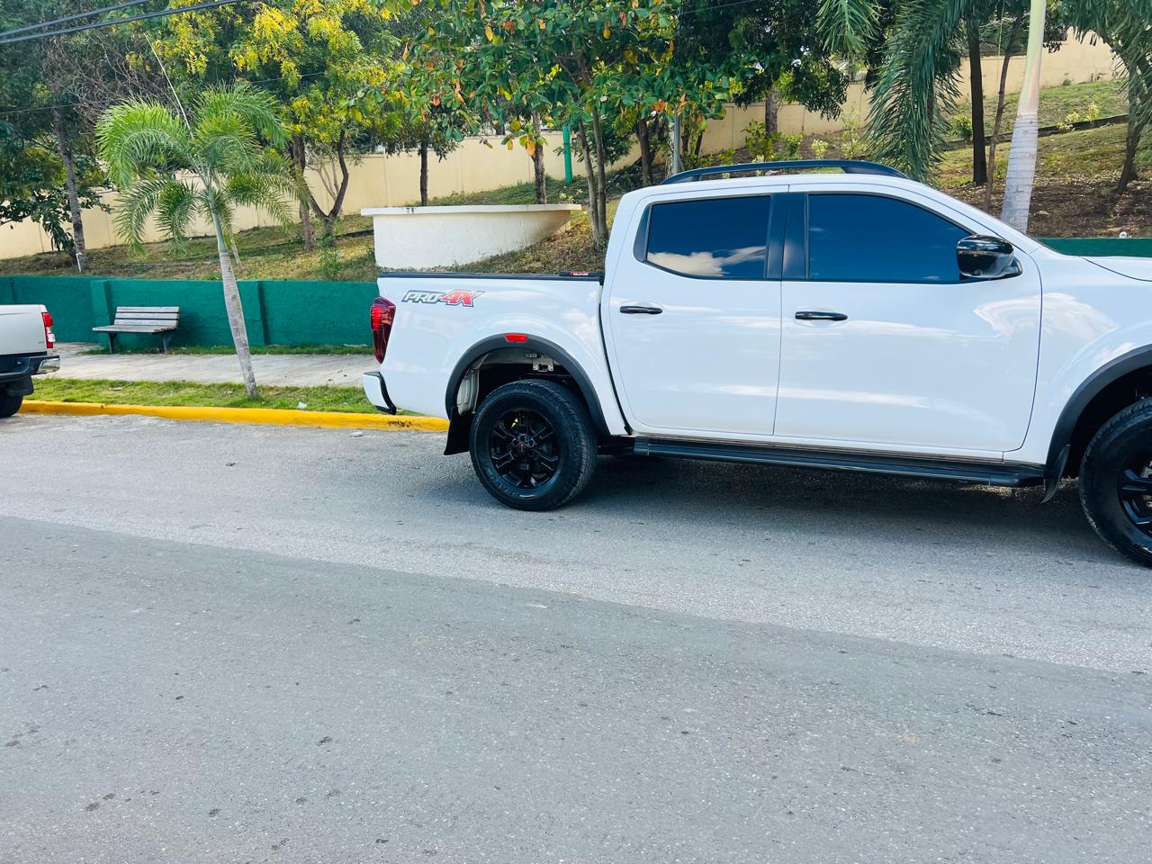 jeepetas y camionetas - Nissan frontier pro x 2022 5