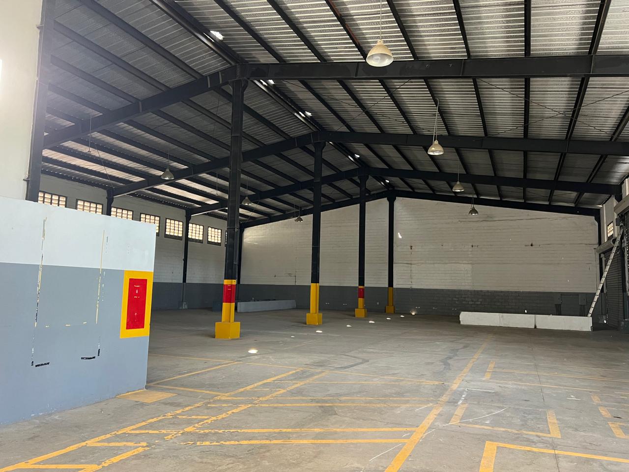 oficinas y locales comerciales - Alquilo Nave 1,038 Mts en Santiago de los caballer 2