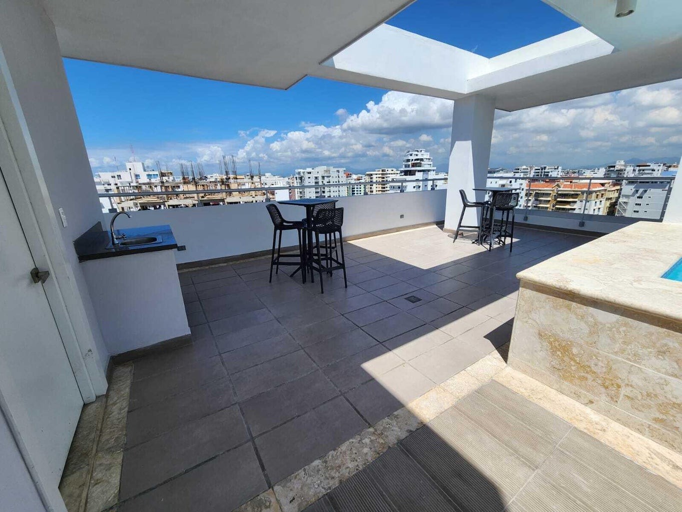 apartamentos - Apartamento en alquiler en la zona Evaristo Morales Dos habitaciones. 9