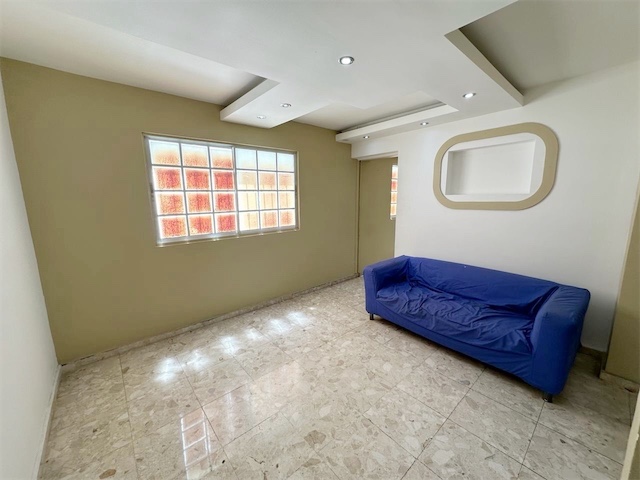 oficinas y locales comerciales - Local comercial en evaristo morales  4