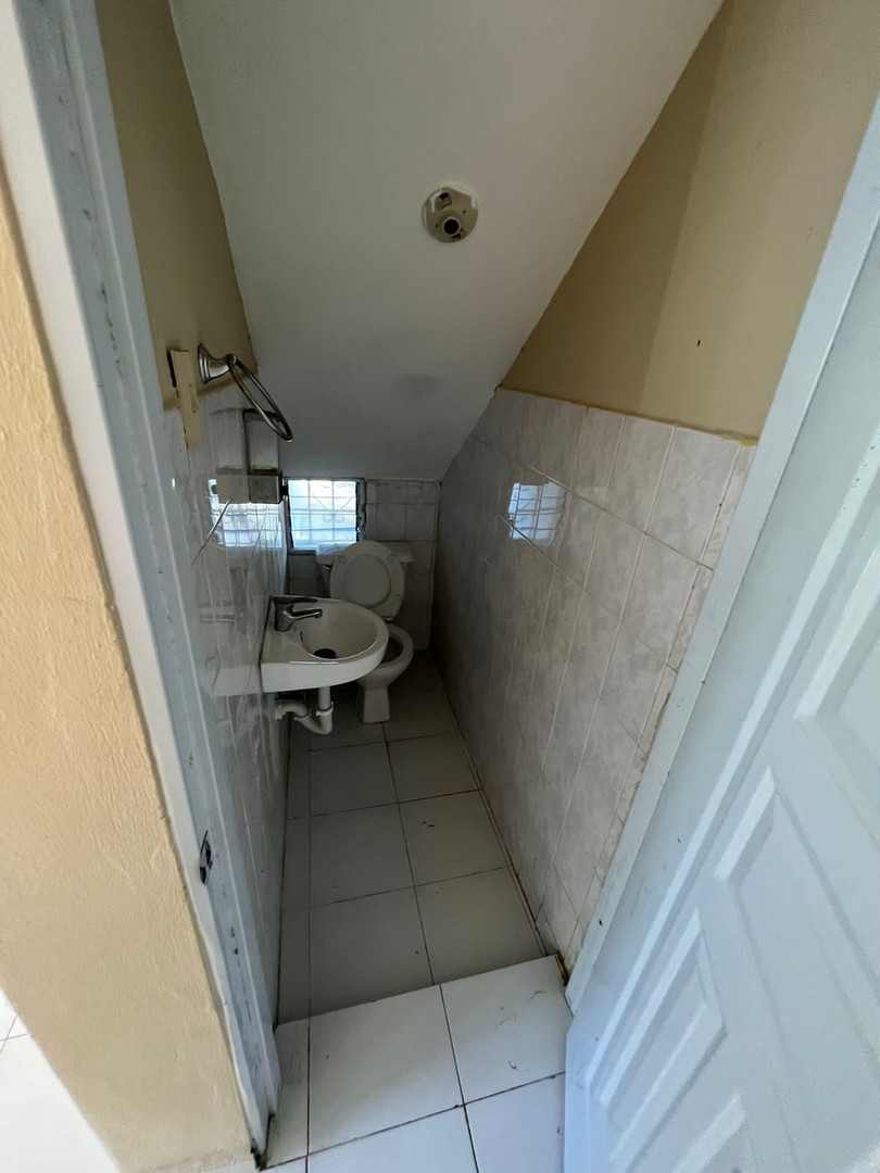 apartamentos - Se vende casa a pasos de la Ave. España, en residencial totalmente cerrado; 3