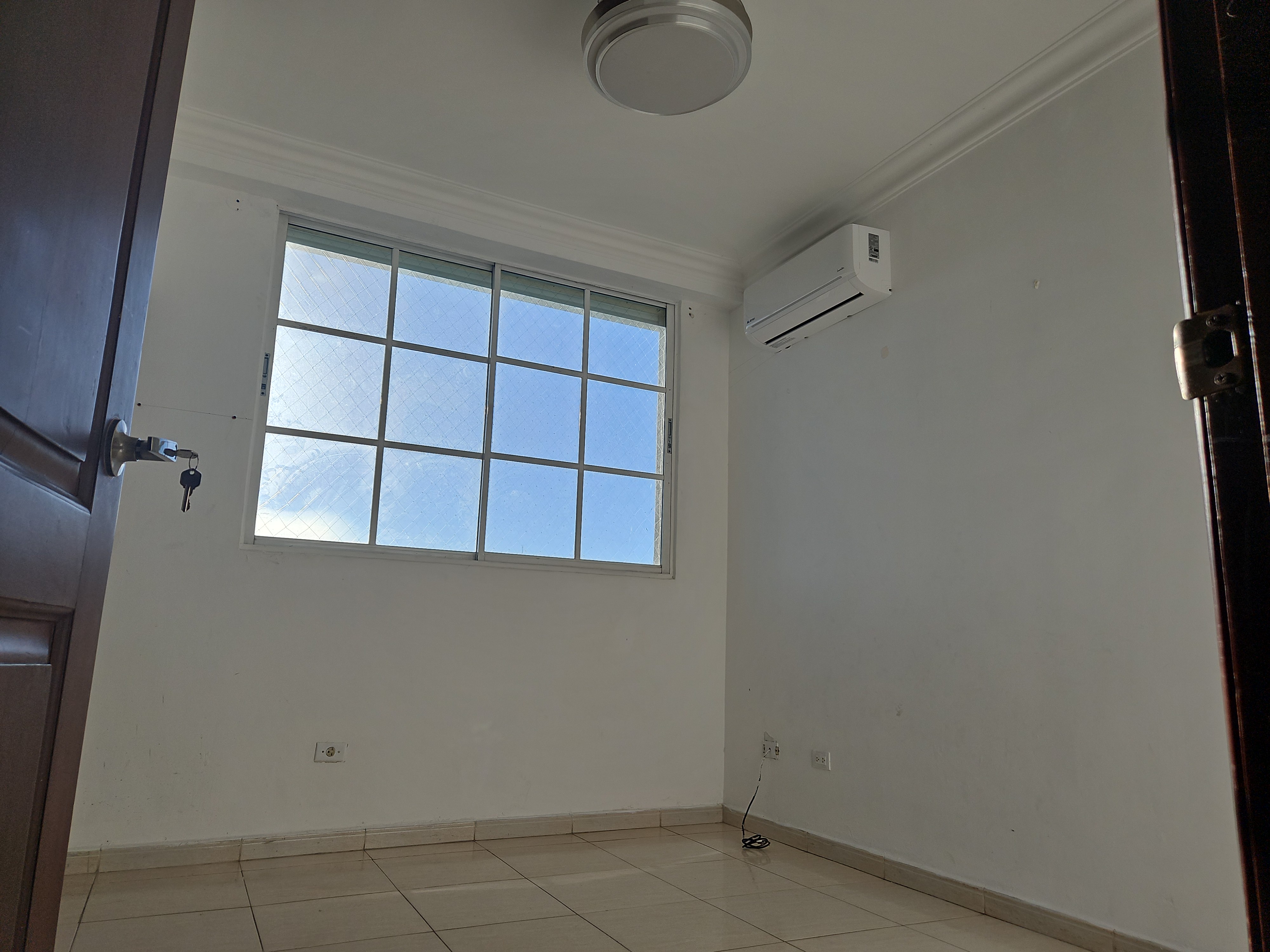 apartamentos - Alquiler de Apartamento en La esperilla Vacio sin Balcon  2