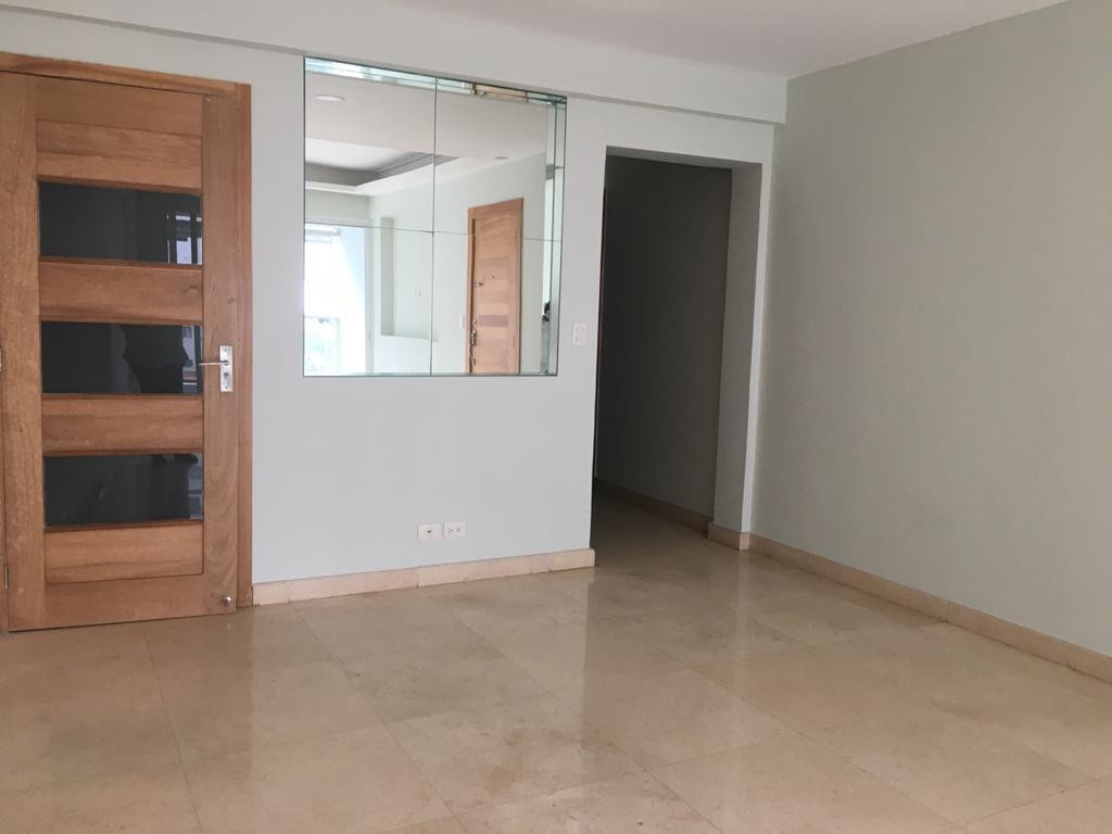 apartamentos - Oportunidad. Apartamento en Venta de Dos Habitaciones en Piantini. 0