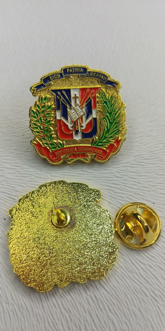 joyas, relojes y accesorios - Pin del Escudo Dominicano y mas...